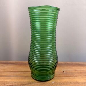 CFG Emerald Green Ribbed Glass Vase Mid Century Modern Style Decorative Floral